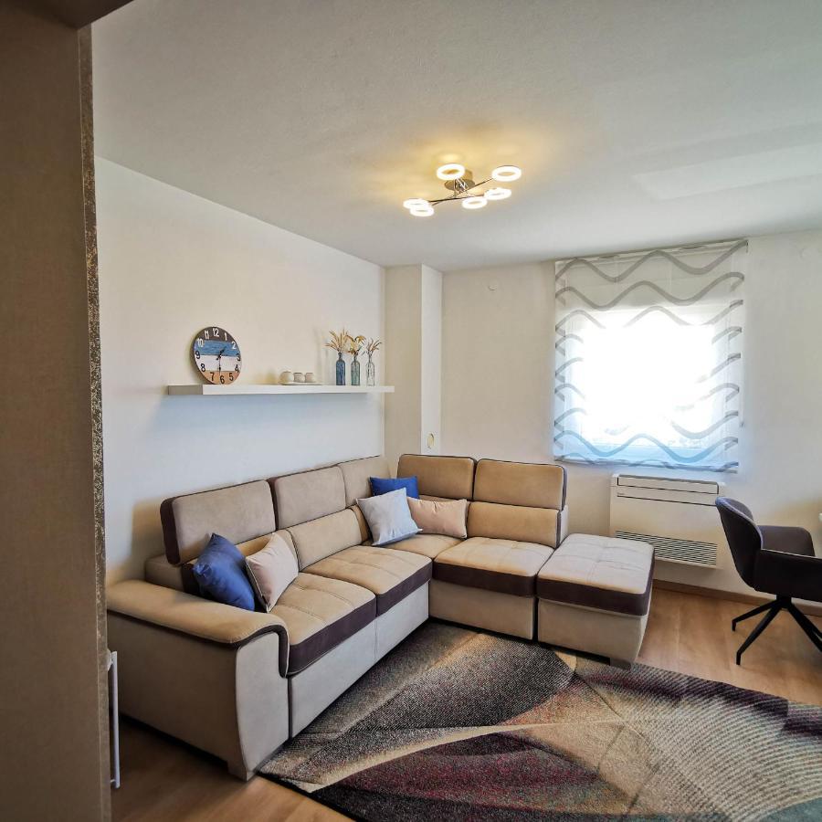 Apartment Ližnjan Екстериор снимка
