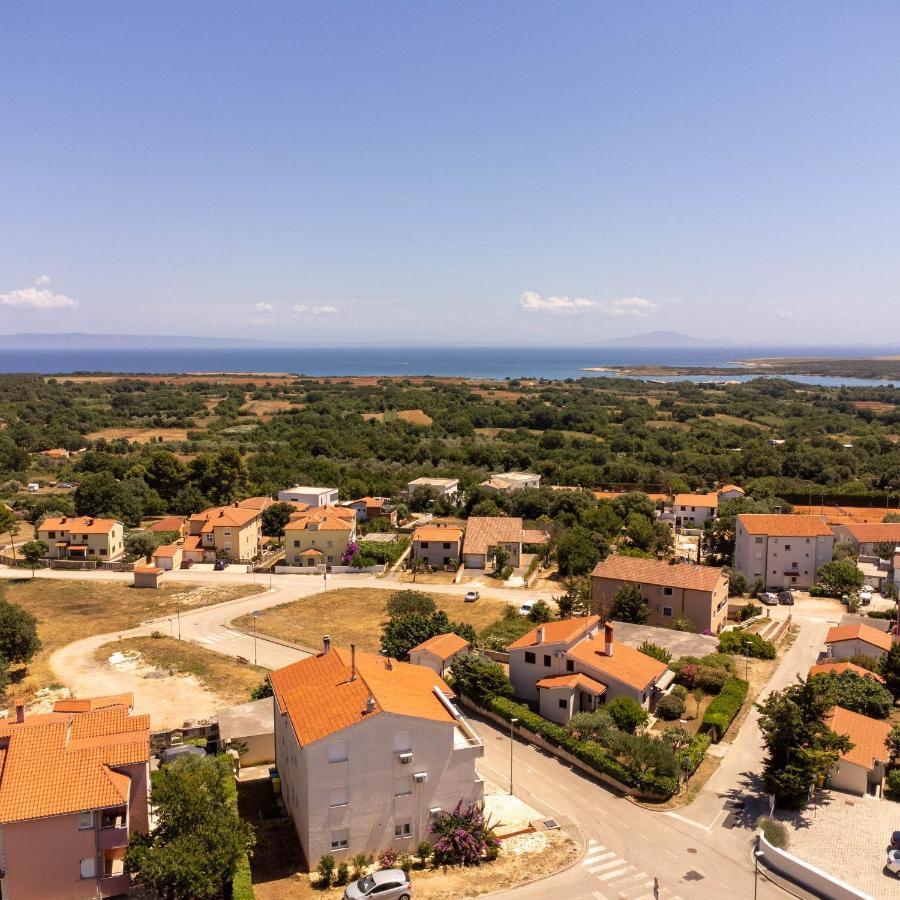 Apartment Ližnjan Екстериор снимка